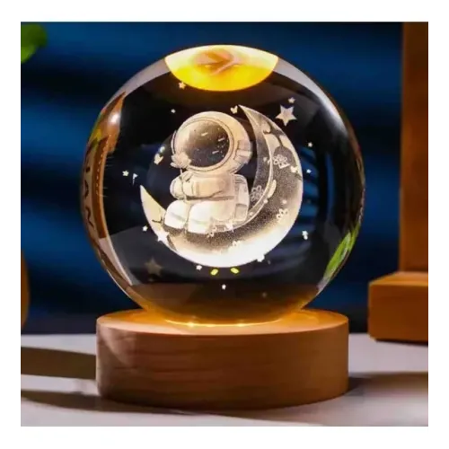 Ay Üstünde Astronot Tasarımlı Cam Küre