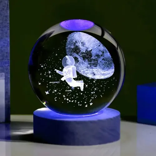 Dekoratif Uçan Astronot Tasarımlı Işıklı Cam Küre