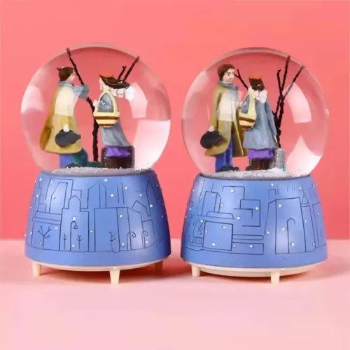 Işıklı Müzikli Kar Küresi